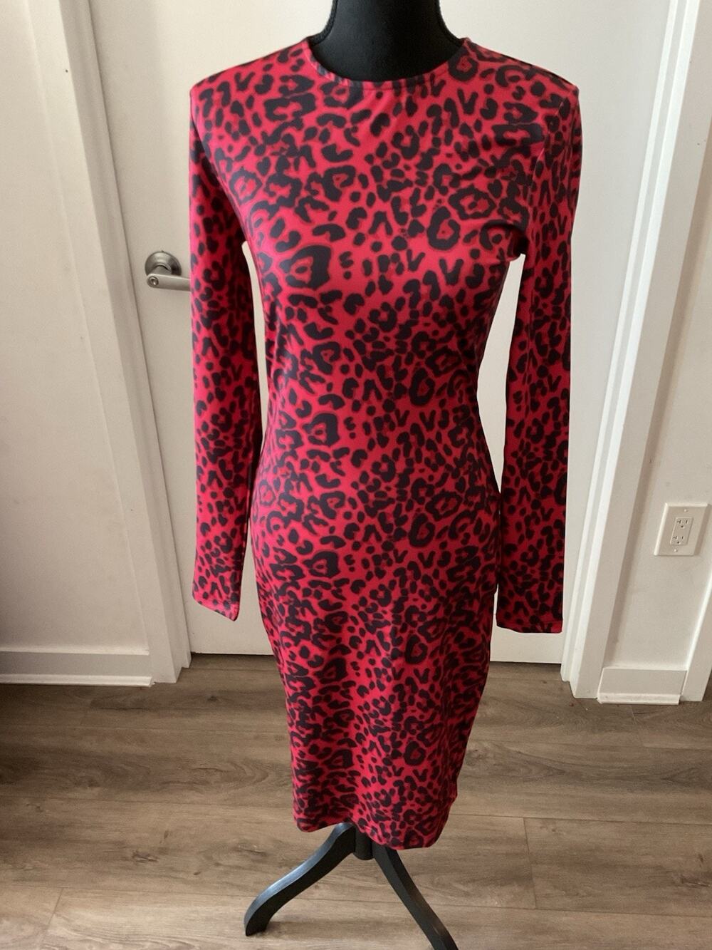 By Egress Gabrielle Red Black Leopard Print Long Sleeve Bodycon Midi Dress M